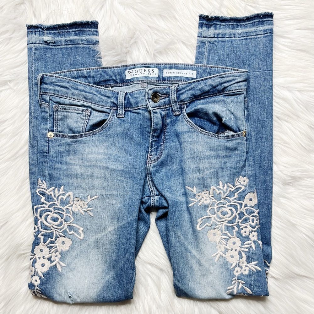 Guess Super Skinny Fit Embroidered Distressed Skinny Jeans Light Wash Size 12